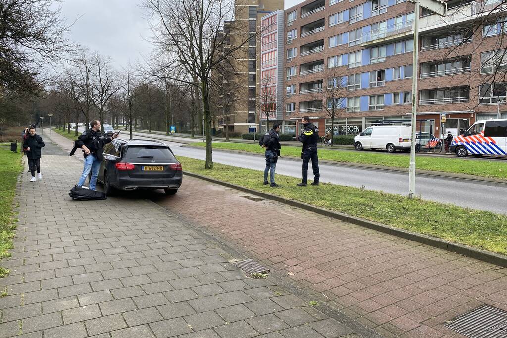 Politie valt woning binnen na melding