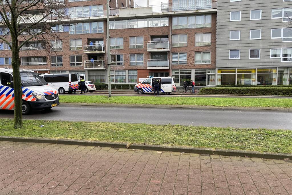 Politie valt woning binnen na melding