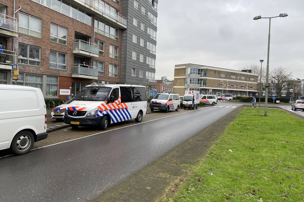 Politie valt woning binnen na melding