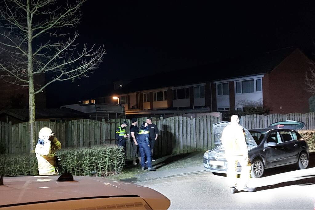 Brand onder motorkap tijdens rijden