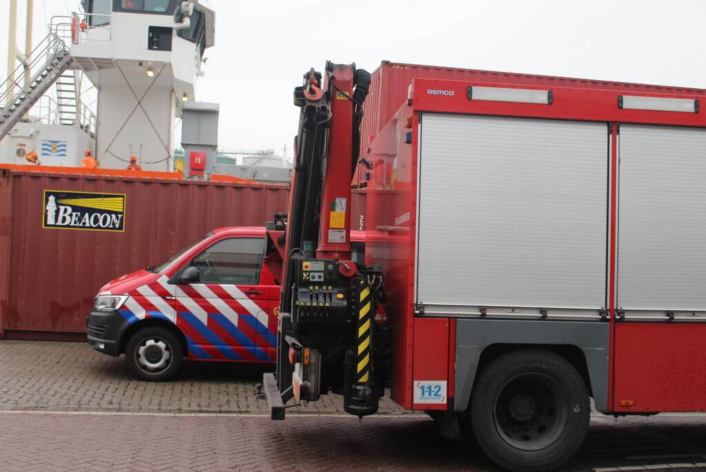 Persoon ernstig gewond na val in ruim van schip