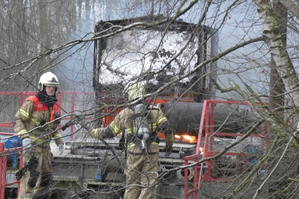 Boot volledig uitgebrand