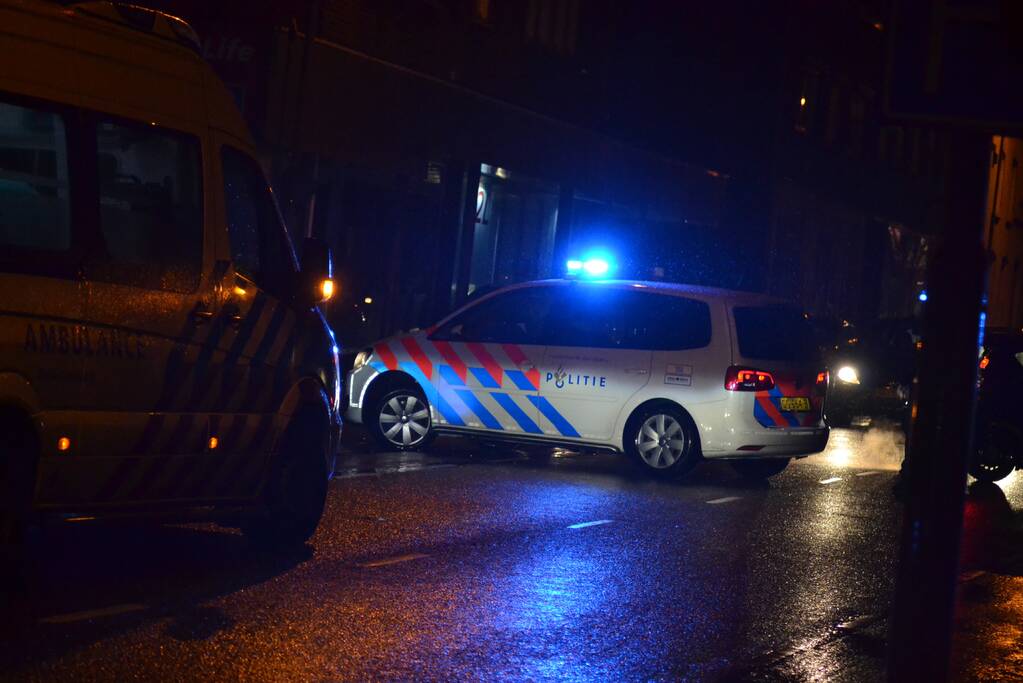 Persoon gewond op straat na aanrijding