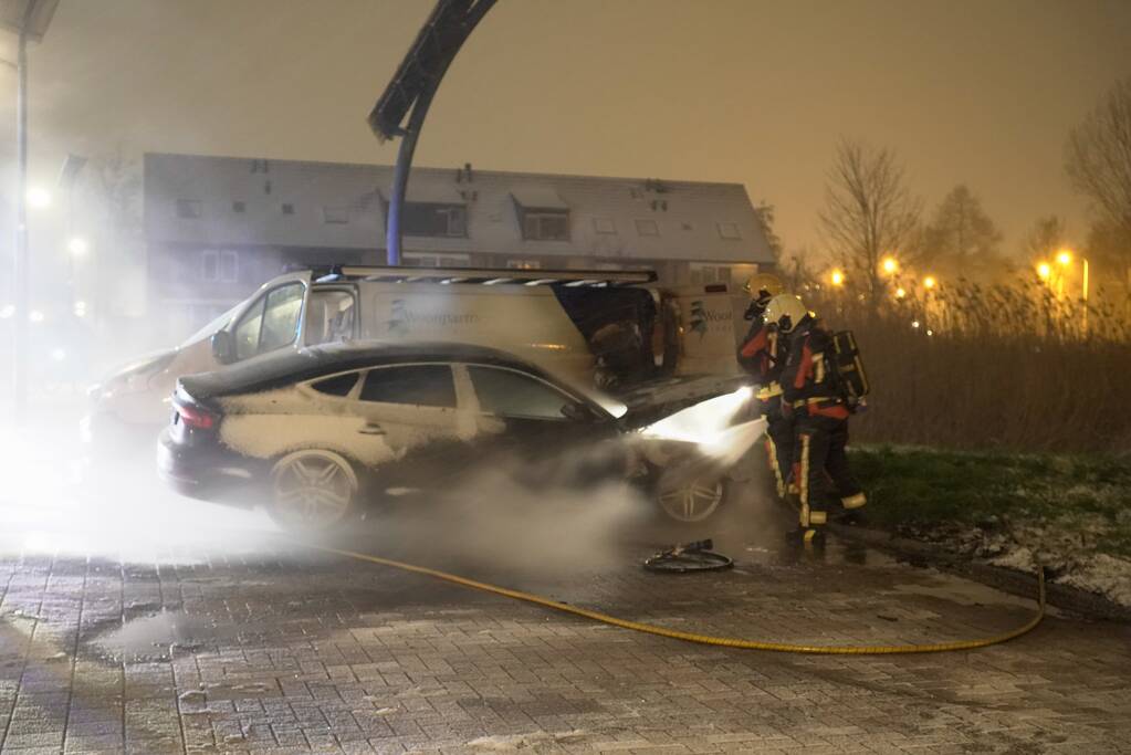 Auto verwoest door brand