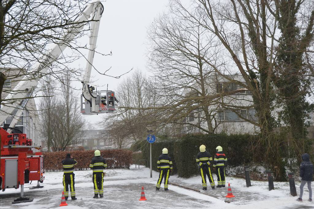 Tak breek af door harde wind