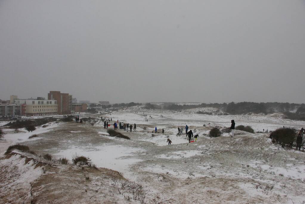 Veel sneeuwpret en glijpartijen ondanks code rood