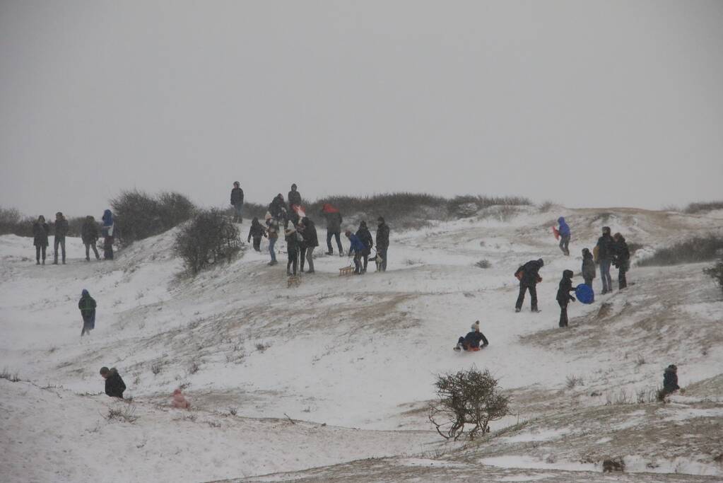Veel sneeuwpret en glijpartijen ondanks code rood