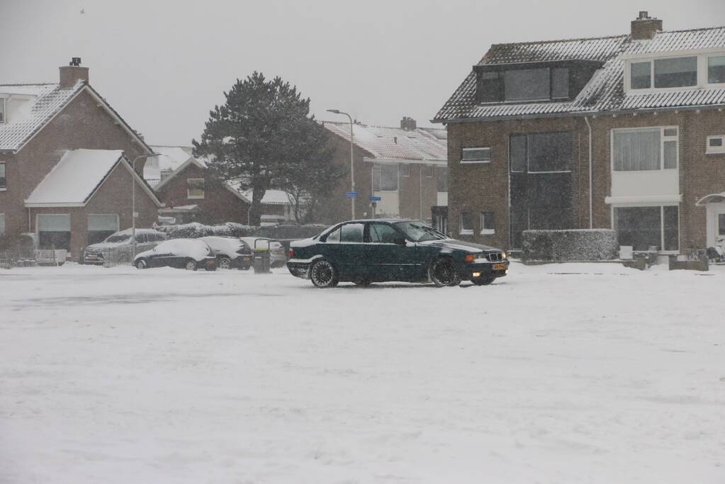 Veel sneeuwpret en glijpartijen ondanks code rood