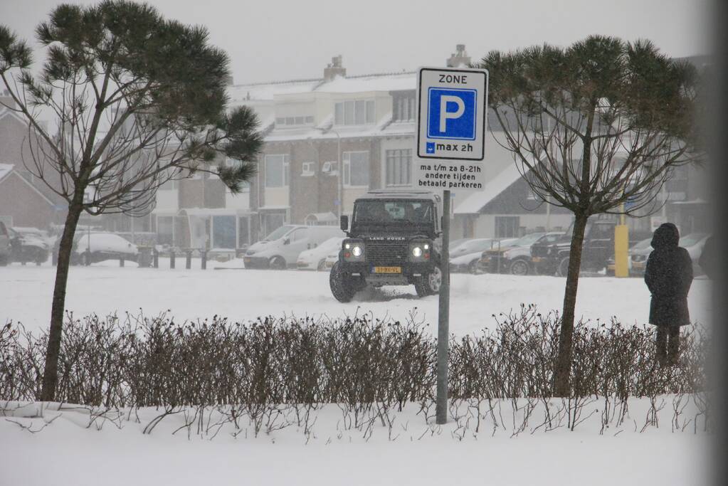 Veel sneeuwpret en glijpartijen ondanks code rood