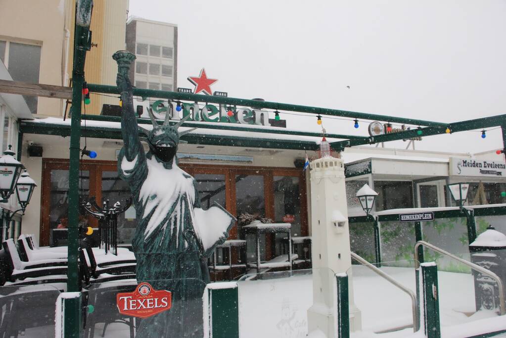 Veel sneeuwpret en glijpartijen ondanks code rood