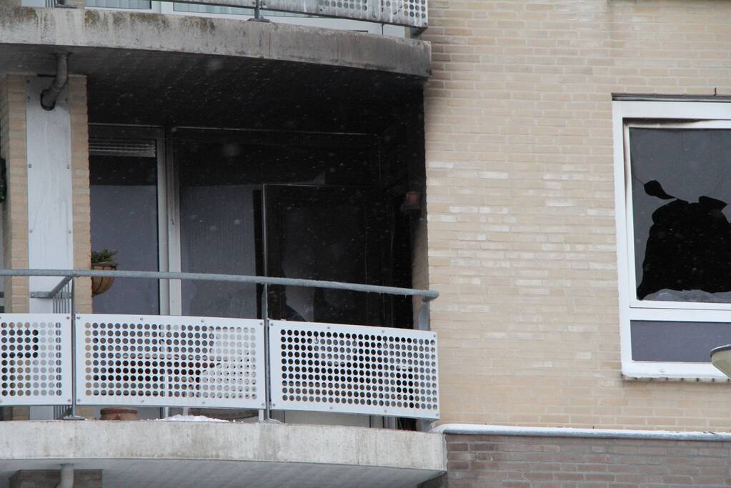 Vrouw overleden bij brand in appartement