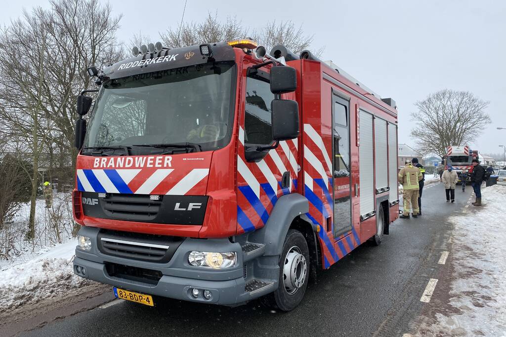Brand in schoorsteen van woning