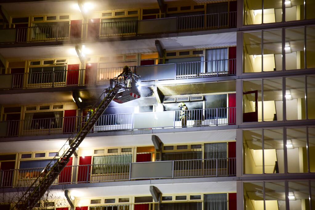 Flatwoning verwoest door uitslaande brand