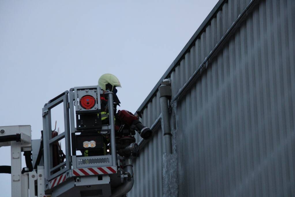 Aldi tijdelijk afgesloten wegens vallend ijs