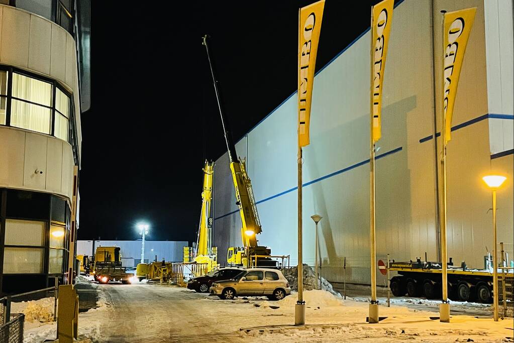 Dak van ColdService staat op instorten na sneeuwval