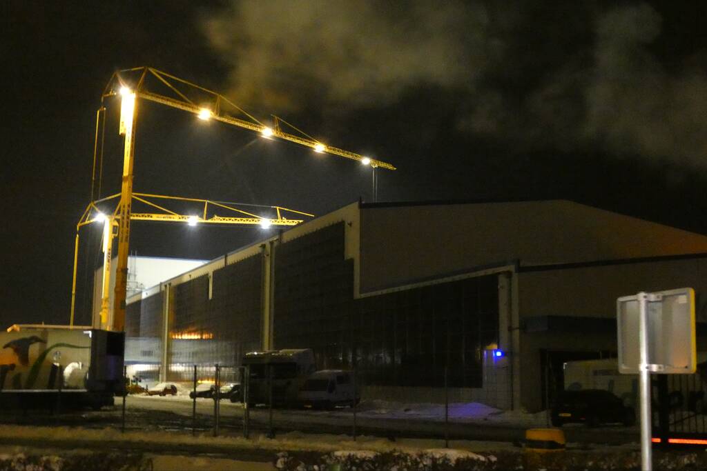 Dak van ColdService staat op instorten na sneeuwval