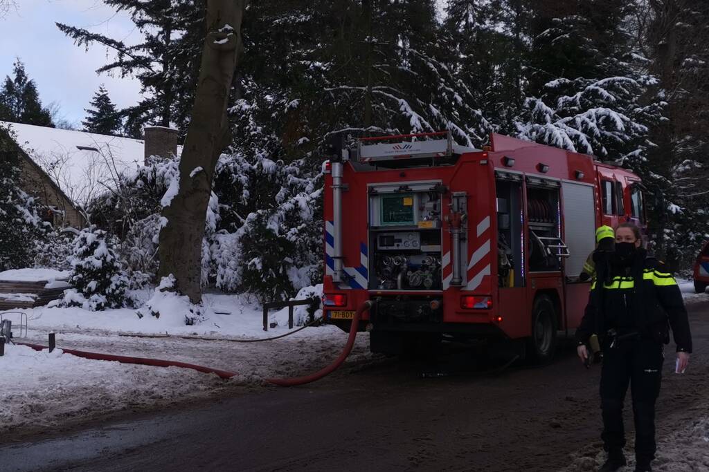 Veel rook bij brand in schuur