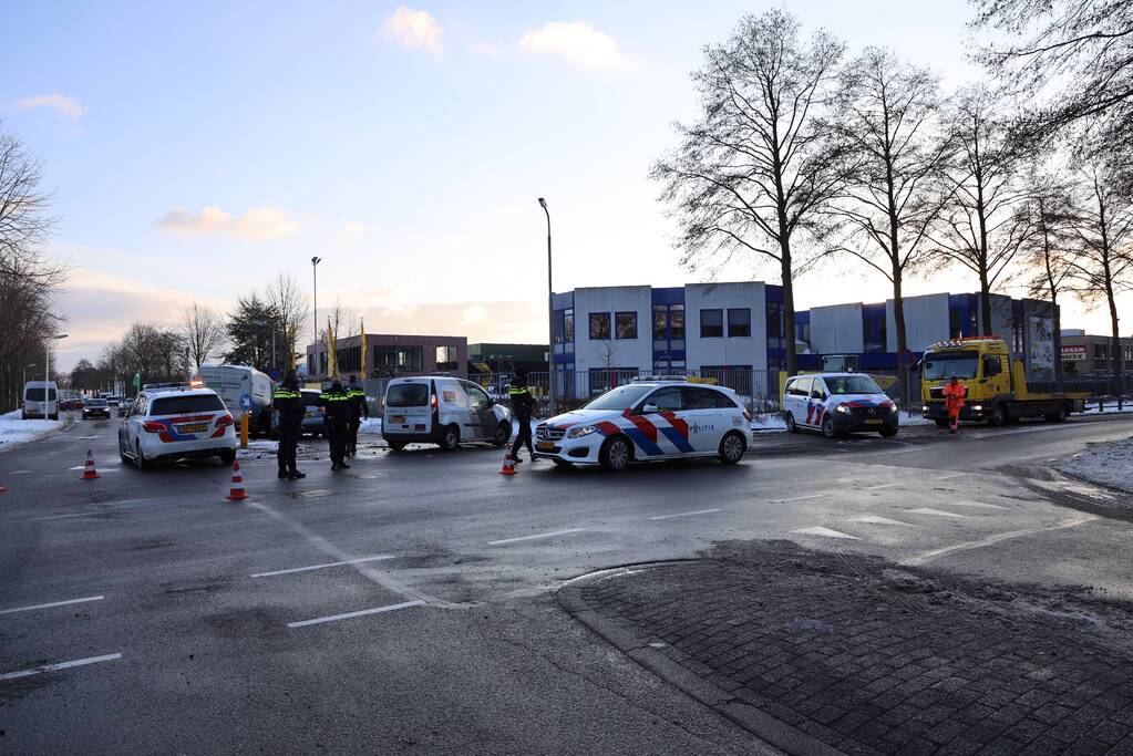 Botsen op kruising bedrijventerrein De Hoef
