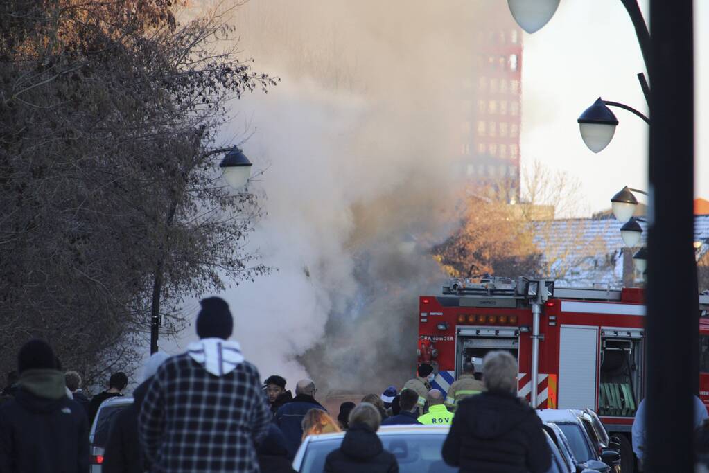 Auto gaat in vlammen op