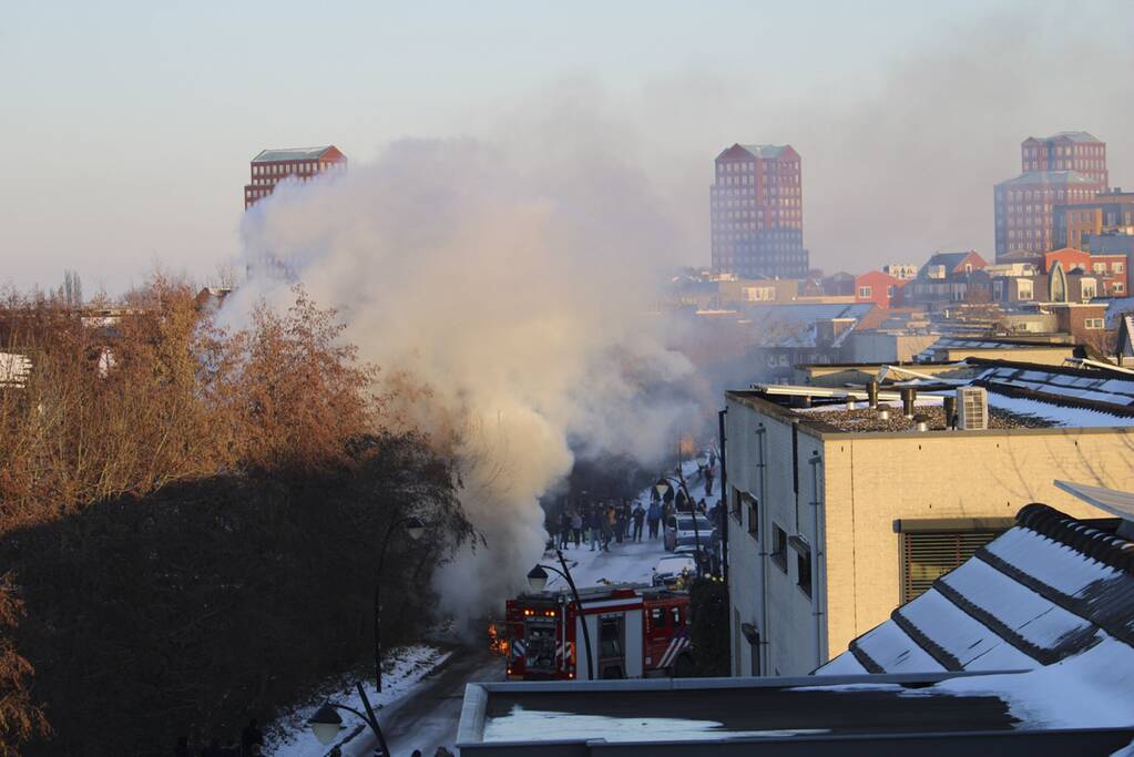 Auto gaat in vlammen op