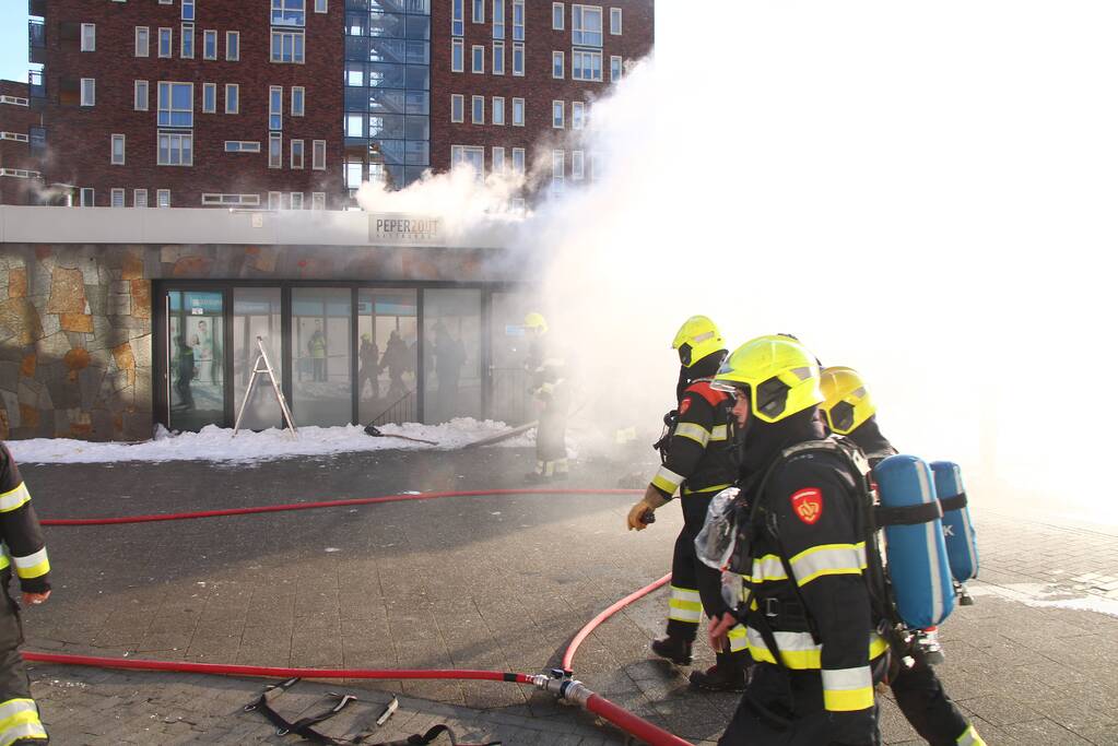 Dikke rookwolken bij brand in restaurant PeperZout