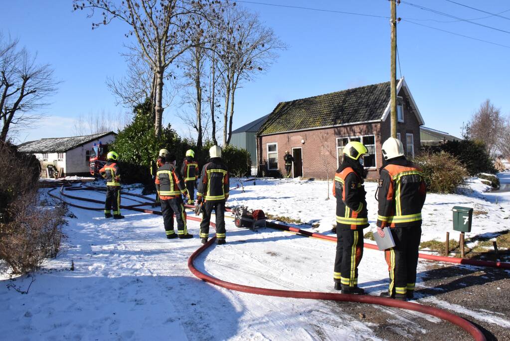 Veel rook bij zolderbrand