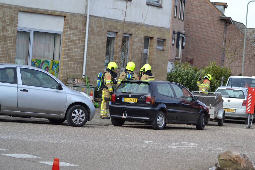 Brandweer doet onderzoek naar vermoedelijke schoorsteenbrand