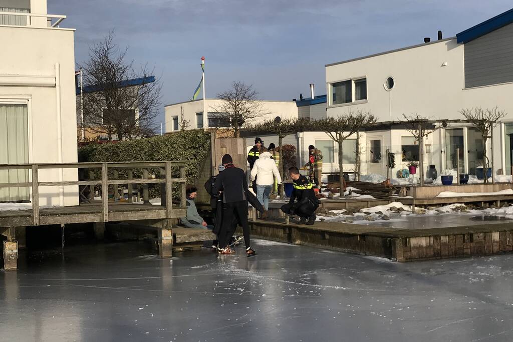 Persoon gewond door ongeval met ijszeiler