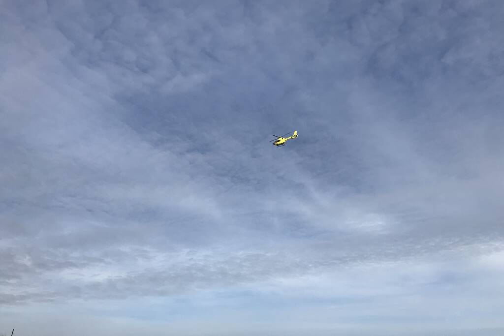 Persoon gewond door ongeval met ijszeiler