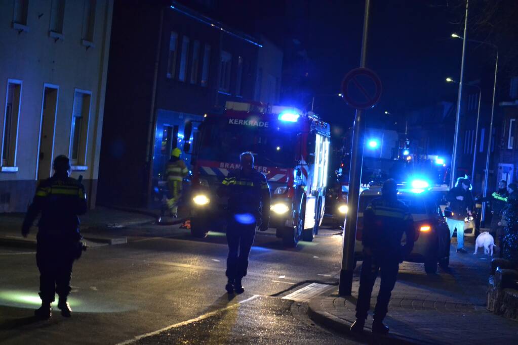 Brand in tuin met gasflessen