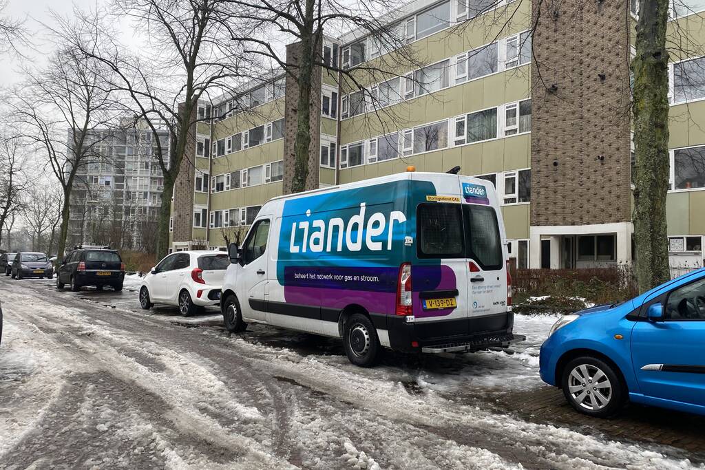 Onderzoek in flatgebouw naar vreemde lucht