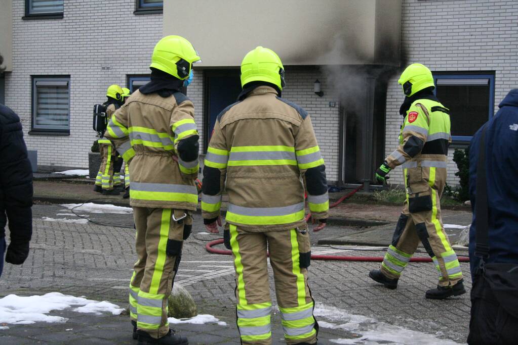 Veel schade bij uitslaande woningbrand
