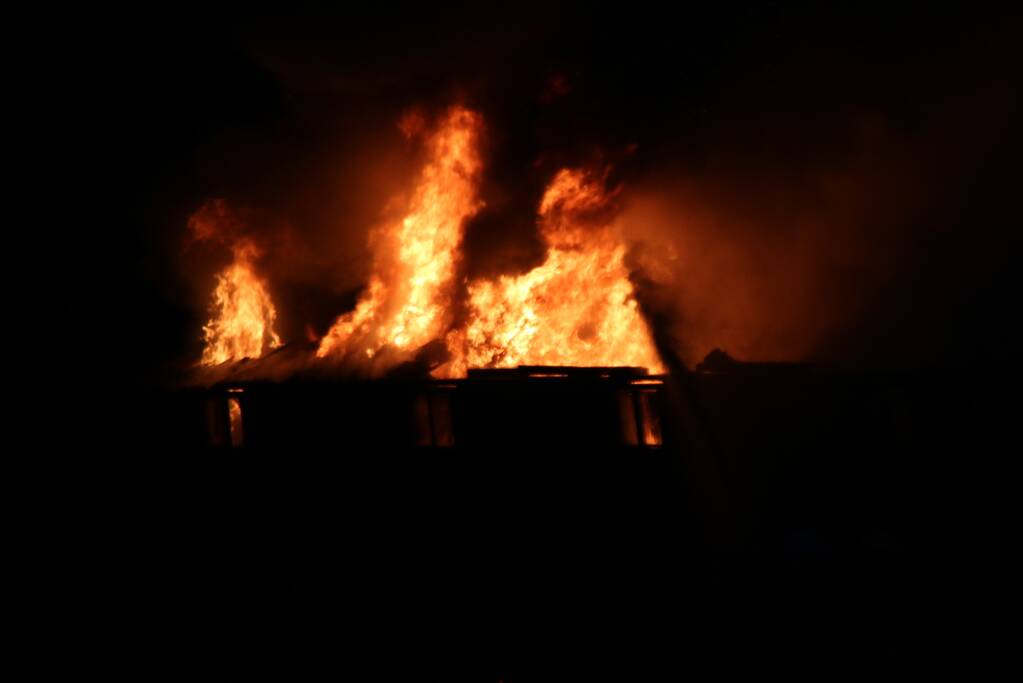 Uitslaande brand in schuur