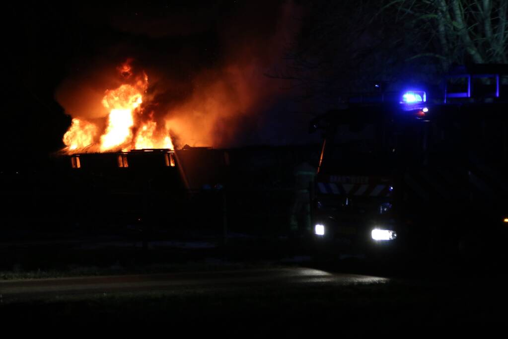 Uitslaande brand in schuur