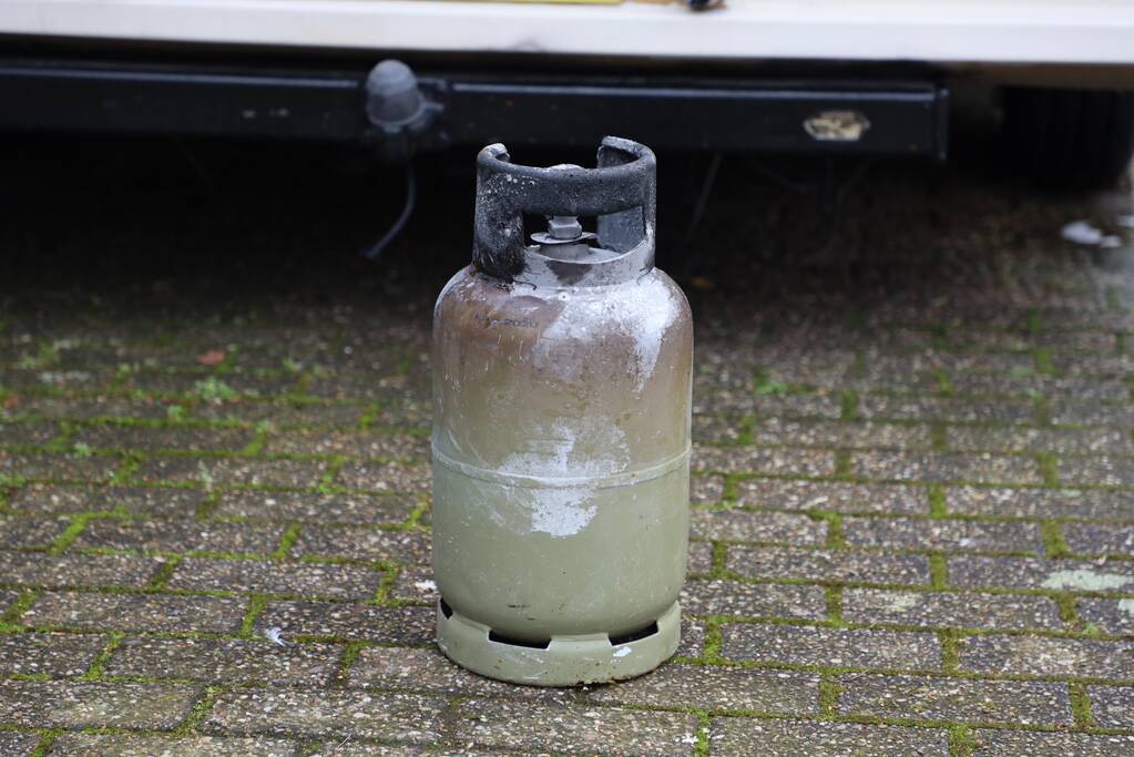 Veel schade na brand in camper