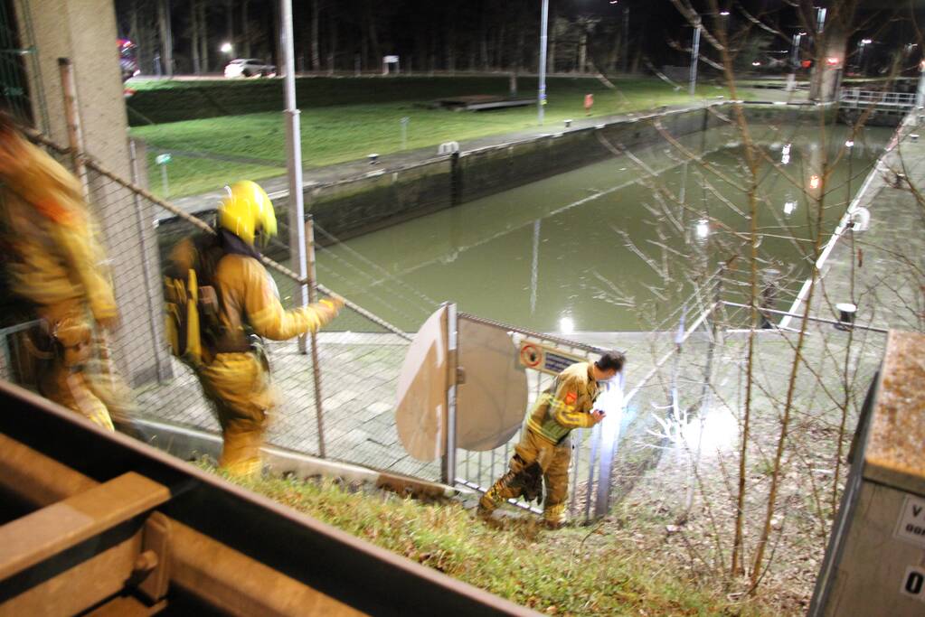 Sterke gaslucht op brug