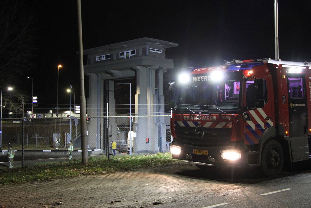 Sterke gaslucht op brug