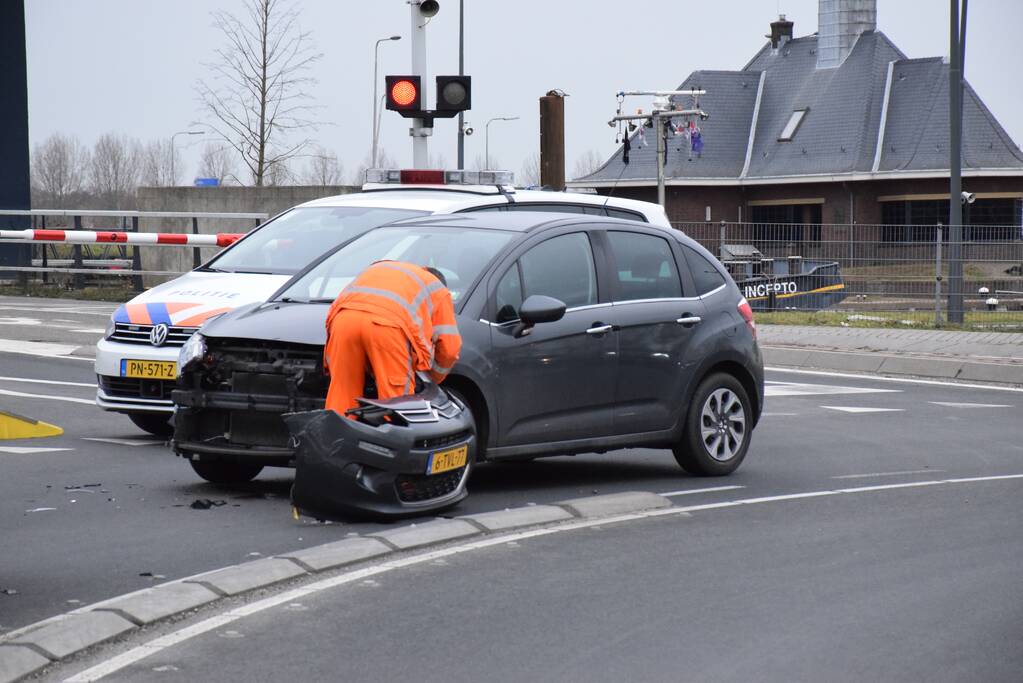 Auto flink beschadigd na ongeval