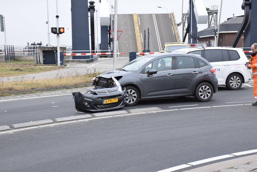 Auto flink beschadigd na ongeval