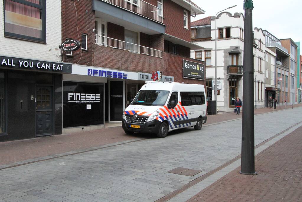 Hennepkwekerij ontdekt bij inval Finesse Exclusive Lounge