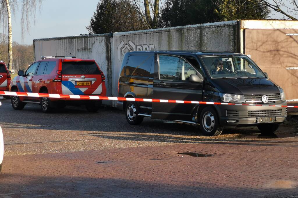 Drugslab in loods achter woning gevonden