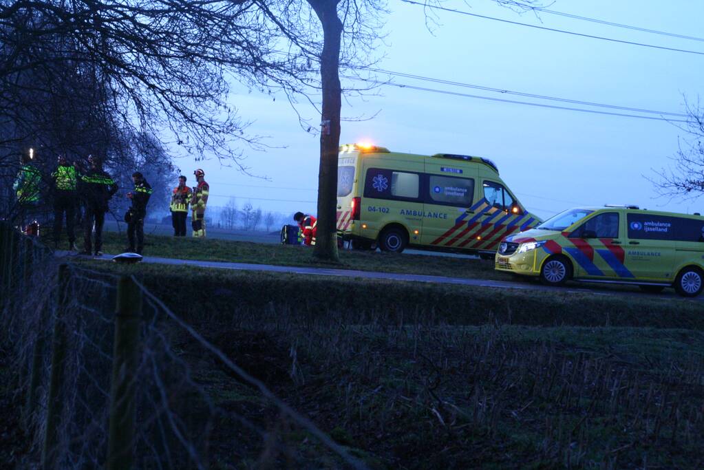 Twee gewonden bij frontale botsing
