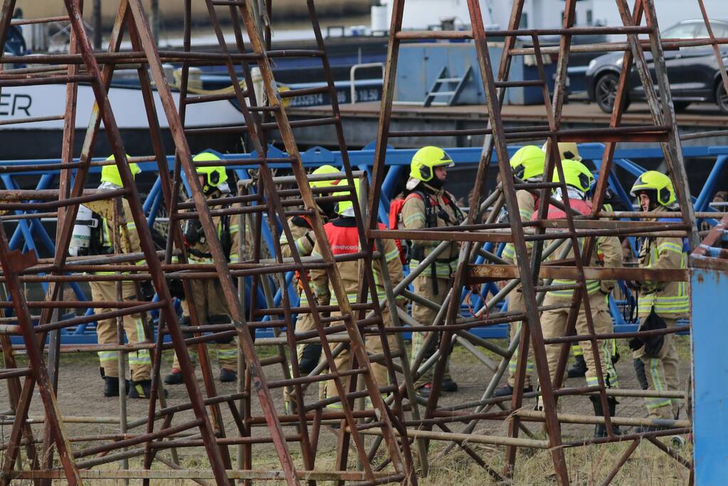Brand in machinekamer van schip