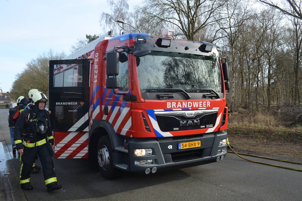 Auto door brand verwoest