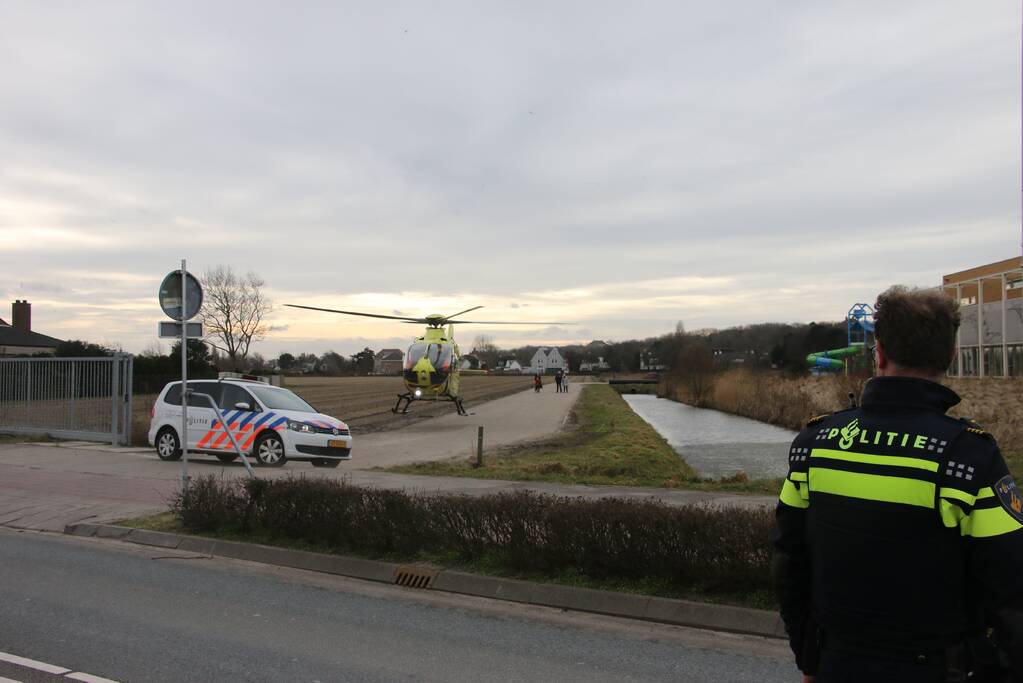 Inzet traumahelikopter voor noodgeval in woning