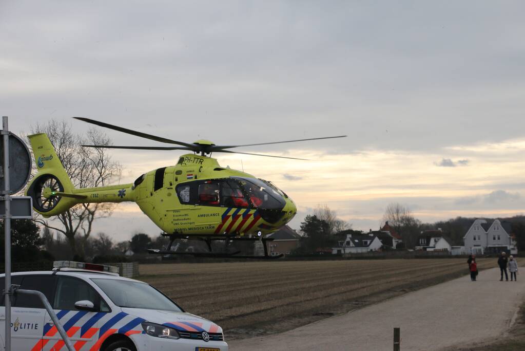 Inzet traumahelikopter voor noodgeval in woning