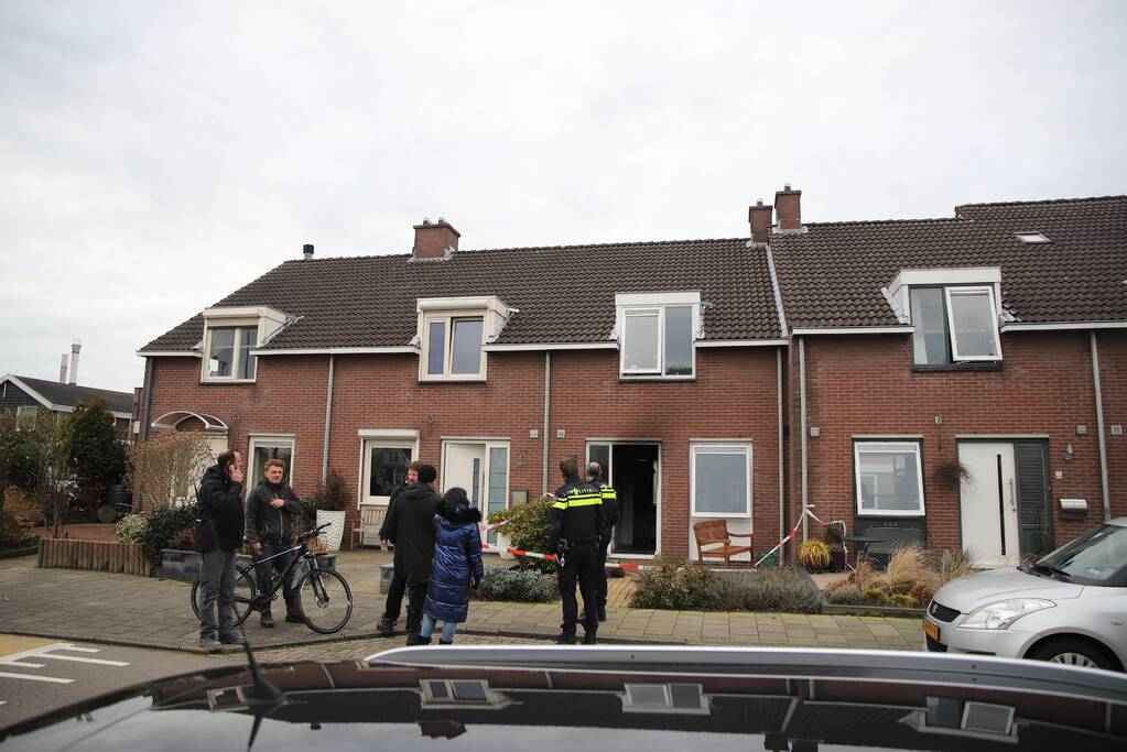 Brand na steekincident in woning