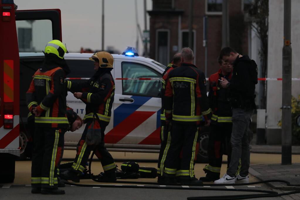 Brand na steekincident in woning