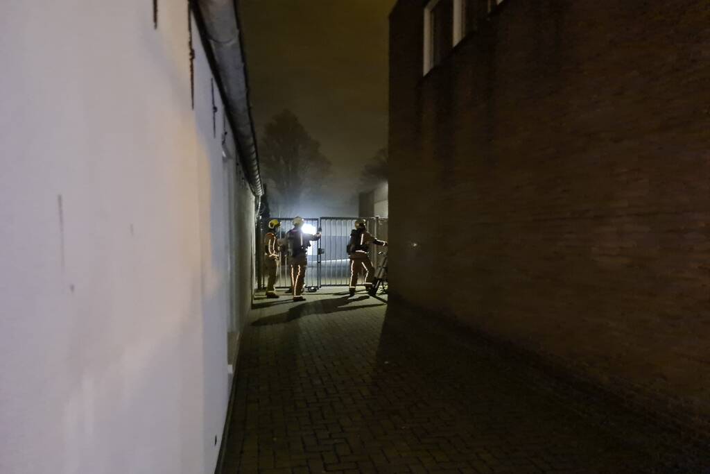 Veel rookontwikkeling bij brand in winkelpand