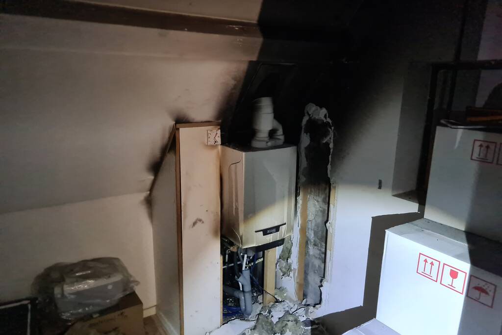 Veel rookontwikkeling bij brand in winkelpand